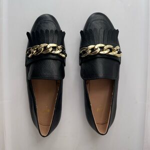 H&M Black and Gold Loafers Size 5